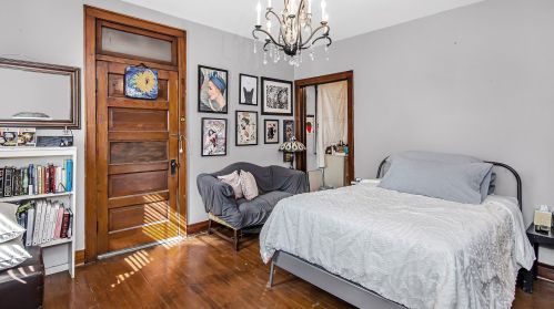 2400 Whipple St, Chicago IL 60655-2127 exterior