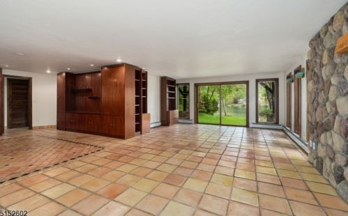 16 Is Trl, Sparta NJ 07871 exterior