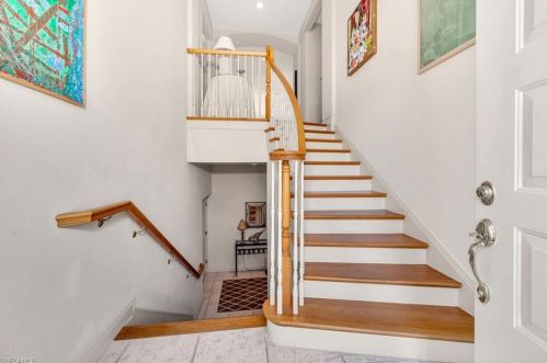 3211 Lancaster Dr, Naples FL 34105-5676 exterior