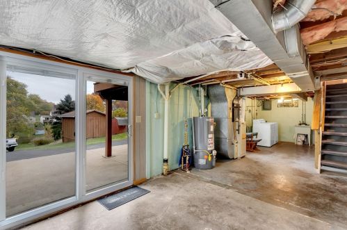 1255 Chestnut St, Monaca PA 15061-1042 exterior