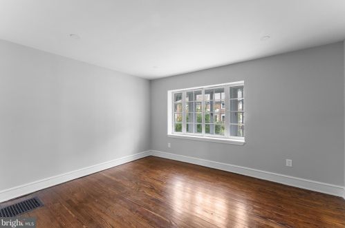 924 Macadam St, Chester PA 19013-5814 exterior