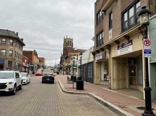 1420 Potomac Ave, Pittsburgh PA  15216-2633 exterior