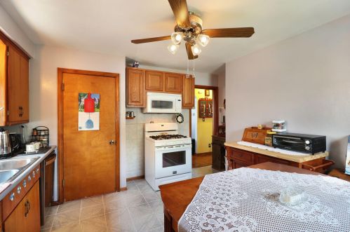 8028 Lisbon Ave, Milwaukee WI 53222-3825 exterior