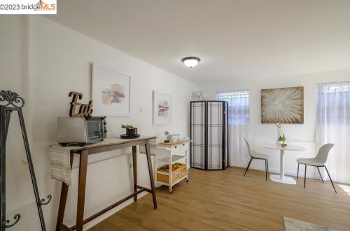 2238 Russell St, Berkeley CA 94705-2333 exterior