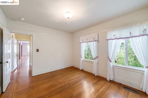 1548 Blake St, Berkeley CA 94703-1904 exterior