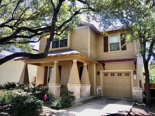 2421 Amur Dr, Austin TX  78745-2067 exterior