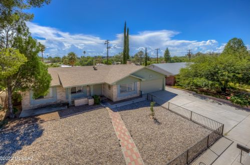 6840 Baker St, Tucson AZ  85710-2229 exterior