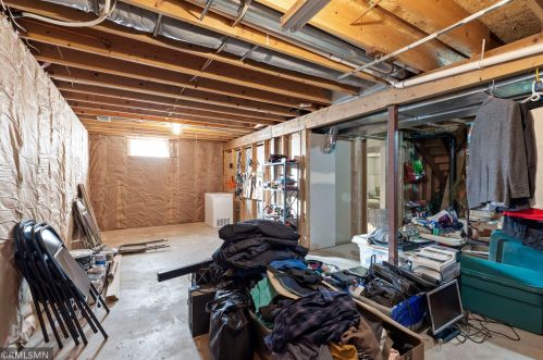 1058 Briar Crk Rd, Saint Paul MN 55123-1515 exterior