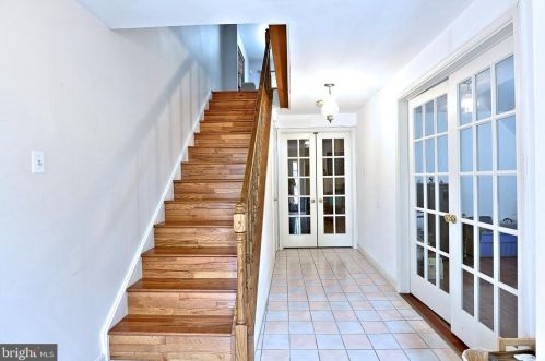 2248 Wimbledon Cir, Silver Spring, MD 20906-5714