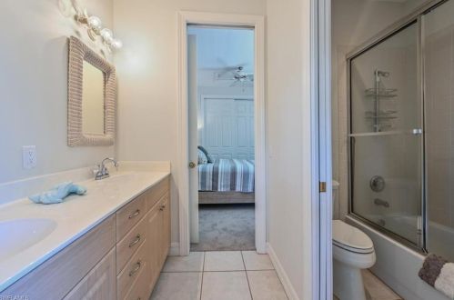 4817 Keswick Way, Naples FL 34105-6626 exterior