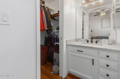 3272 Alexanderwood Dr, Tucson AZ 85746-1081 exterior