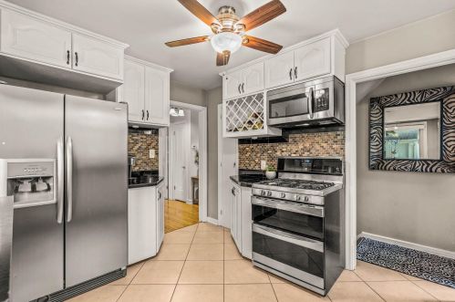 2854 Lefeber Ave, Milwaukee WI 53210-1142 exterior