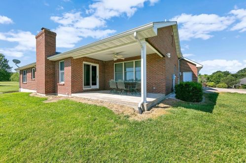 103 Wolf Trl Ct, Defiance MO 63341-1356 exterior