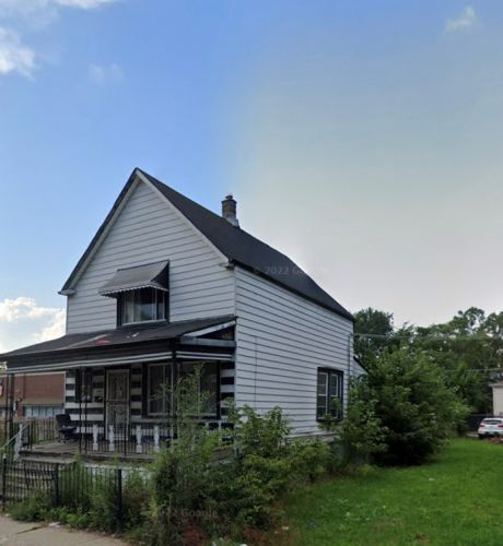 1542 Marquette Rd, Chicago, IL 60637-4415