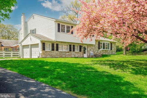 304 Pheasant Dr, Huntingdon Valley PA  19006-3038 exterior