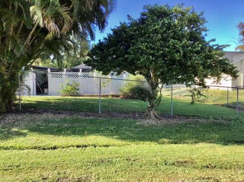 201 Thornhill Dr, Fort Pierce FL  34984-4467 exterior