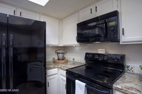 4413 Kleindale Rd, Tucson AZ 85749-8331 exterior