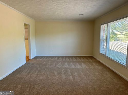 1971 Laurens Ln, Lithonia, GA