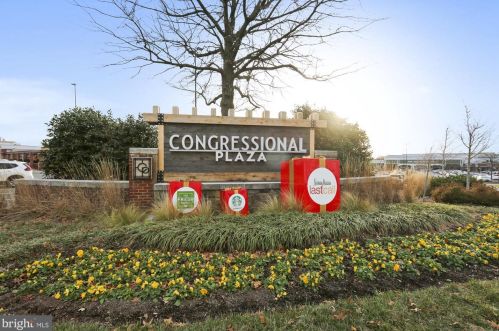 1904 Lewis Ave, Rockville MD 20851-2330 exterior