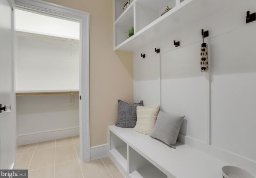 4700 25th St, Arlington VA  22207-3519 exterior