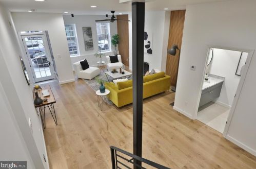 2037 Locust St, Philadelphia PA  19103-5613 exterior