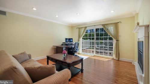 3653 Warfield Dr, Huntingdon Valley PA 19006-3423 exterior