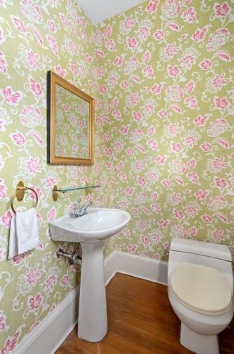 112 Pleasant St, Newton MA 02459-1810 exterior