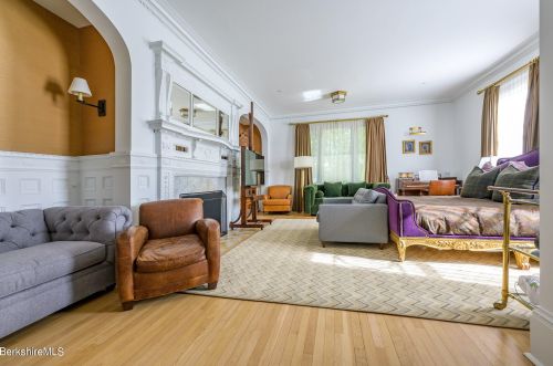 2 Kemble St, Lenox MA 01240-2816 exterior