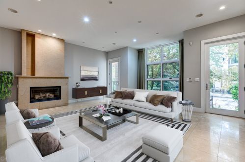 1809 Wolcott Ave, Chicago, IL 60622-1005