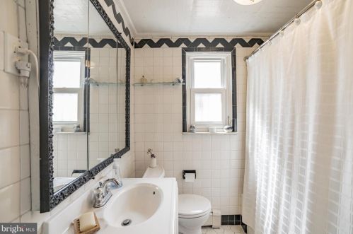 1638 12 St, Philadelphia PA 19148-1510 exterior