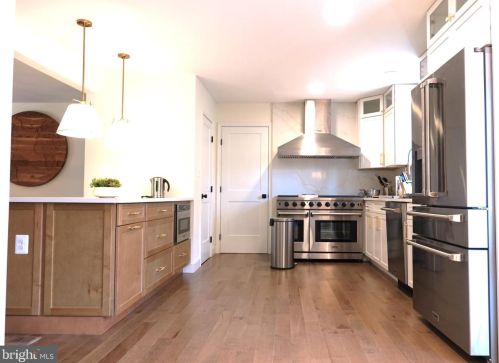 941 Kimberwicke Rd, Mc Lean VA  22102-1307 exterior