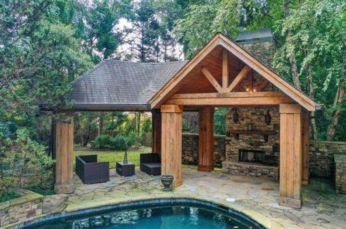 700 Brookwoods Trce, Atlanta GA 30342-2473 exterior