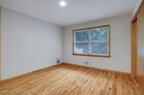 338 New Central Ave, Jackson Twp NJ 08527-2952 exterior