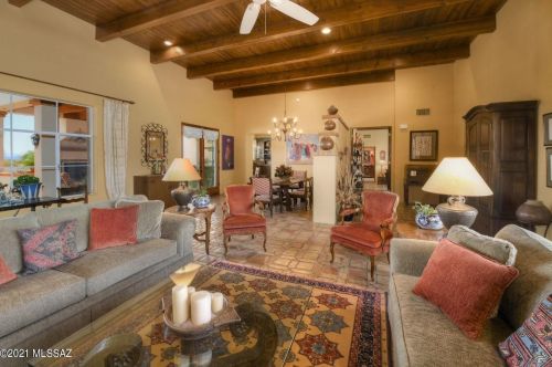 4820 Camino Escuela, Tucson AZ 85718-5914 exterior