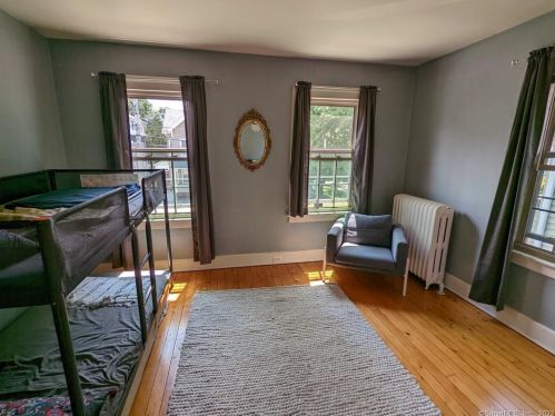 66 Church St, Wallingford CT 06492-3643 exterior