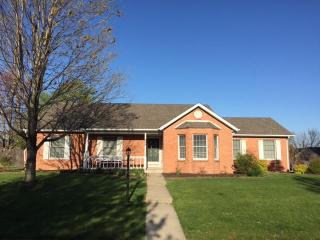 233 Saint Sabre Dr, Belleville, IL 62226-1064