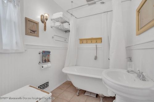 322 Ave, Belmar NJ 07719-2518 exterior