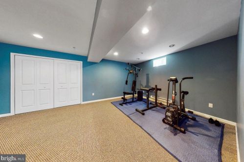 1076 Huntington Rd, Quakertown PA 18951-5054 exterior