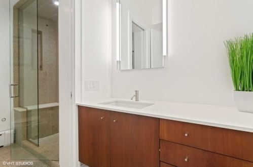 1734 Wolcott Ave, Chicago IL 60622-1385 exterior