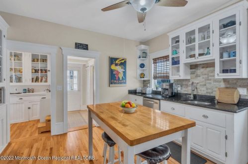 518 7 Ave, Belmar NJ 07719-2212 exterior