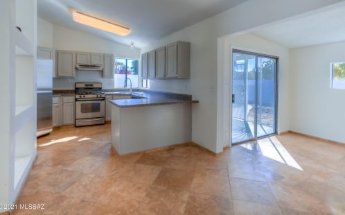 5125 Condor Dr, Tucson AZ 85742-9405 exterior