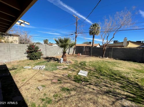 6739 33rd Ave, Phoenix AZ 85041-6332 exterior