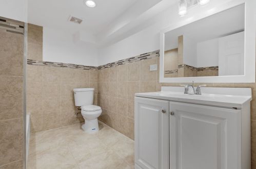 12537 Winchester Ave, Chicago IL 60827-5607 exterior