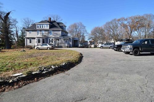 832 Elm St, Woonsocket RI 02895-3507 exterior