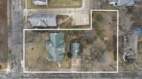 2126 Juneau Ave, Milwaukee WI 53233-1119 exterior