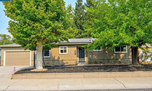 3991 Mulberry Dr, Concord, CA 94519-1216