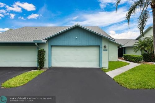 9085 20th St, Boca Raton FL  33428-7757 exterior