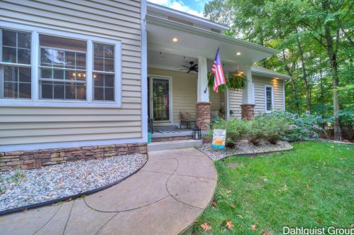 1626 Orshal Rd, Meskegon MI 49445-8804 exterior