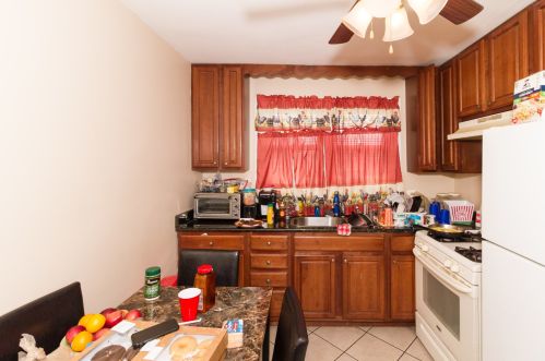 6243 Campbell Ave, Chicago IL 60659-2807 exterior