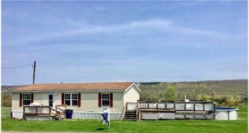 10648 Cross St, Hammondsport, NY 14840-9678